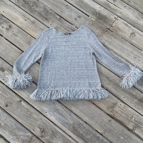 NIC and ZOE
Run Around Fringe-Trim Sweater - Picture 5 of 9